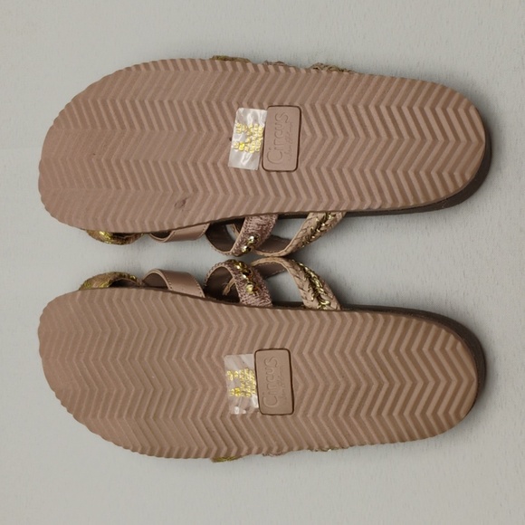 Circus by Sam Edelman Women's Oleander Flat Sandal - Picture 3 of 3